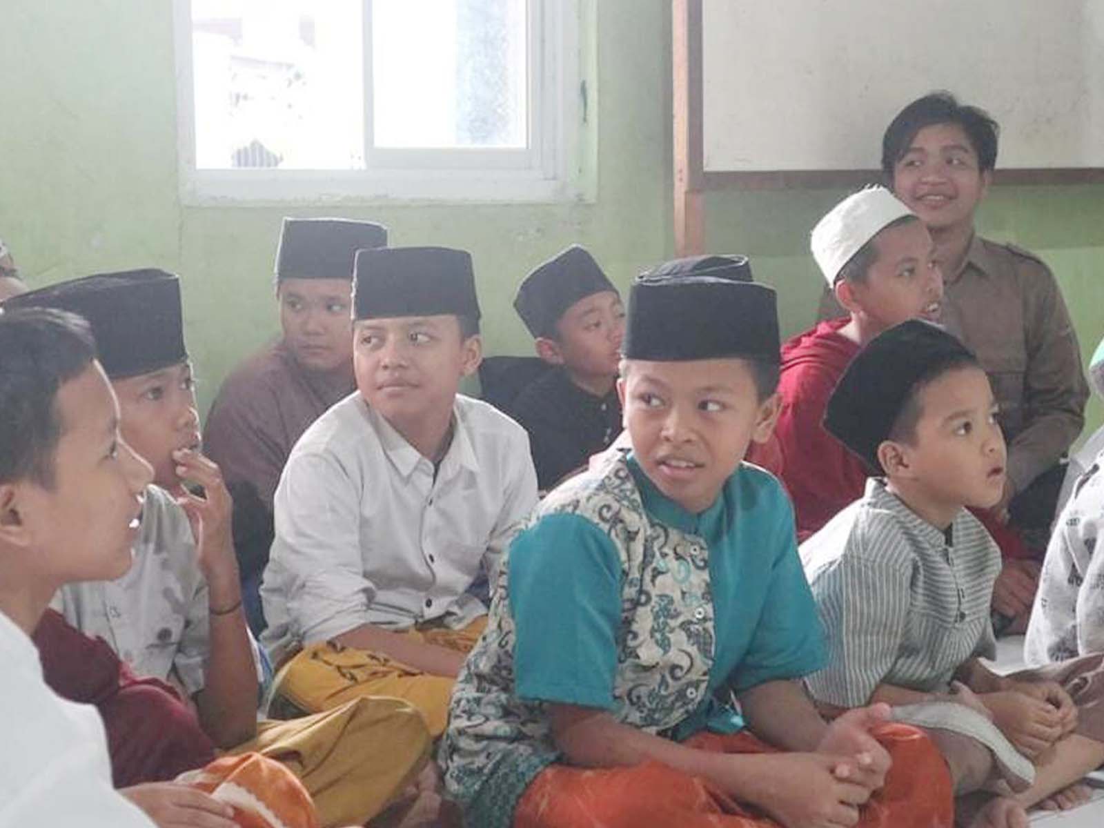 Impust Goes To Panti Asuhan Ar-Rohmat: Berbagi Kebahagiaan di Bulan Ramadan bagi anak-anak