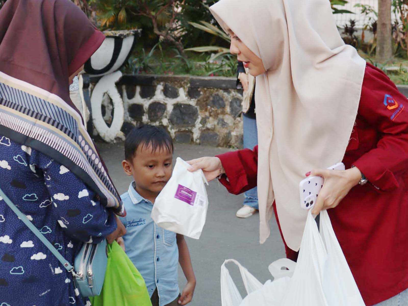 HAKALAM Berbagi: Menyebarkan Berkah dan Kebaikan di Bulan Ramadan